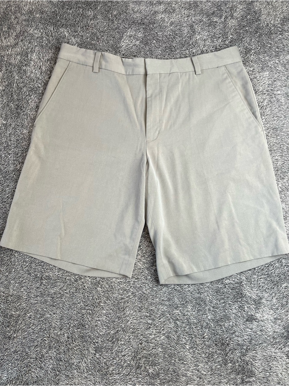 Tiger Woods Collection Golf Shorts Mens Grey Performance Flat Front Size 36